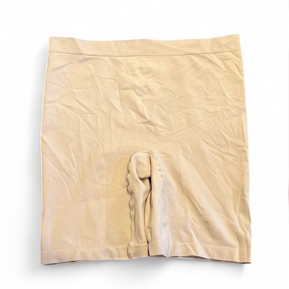 Jockey Nude Shapewear Shorts XXL - Picture 2 of 3